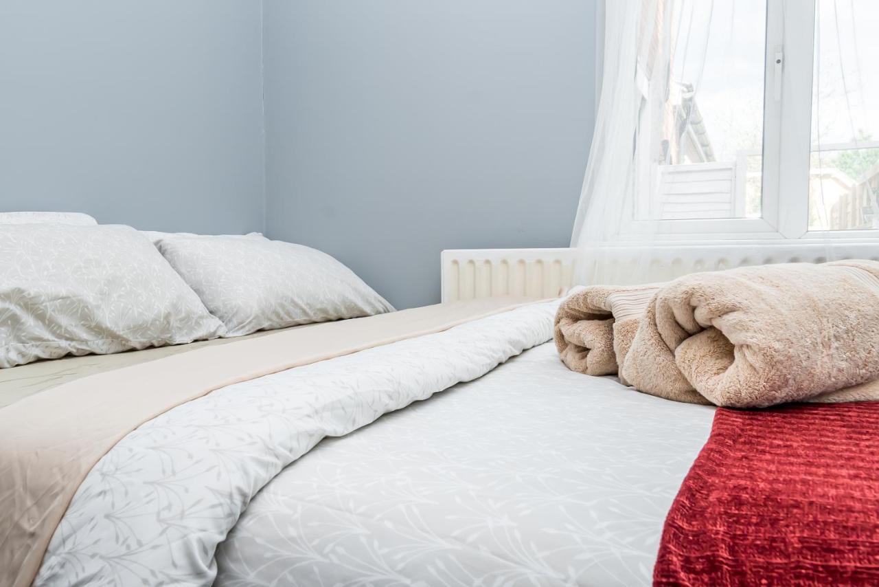 Shirley House 2, Self Catering Guest House, Self Check In, Smart Locks, 10 Min Walk To Southampton General, Aspire And Princess Anne Hospitals, Access To Fully Equipped Kitchen, Excellent Transport Links, Ideal For Longer Stays And Hospital Shifts Luaran gambar