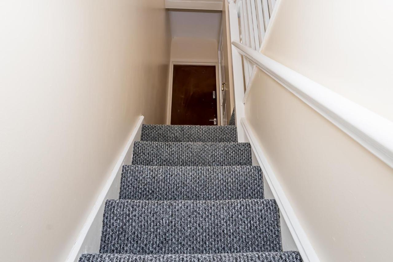 Shirley House 2, Self Catering Guest House, Self Check In, Smart Locks, 10 Min Walk To Southampton General, Aspire And Princess Anne Hospitals, Access To Fully Equipped Kitchen, Excellent Transport Links, Ideal For Longer Stays And Hospital Shifts Luaran gambar