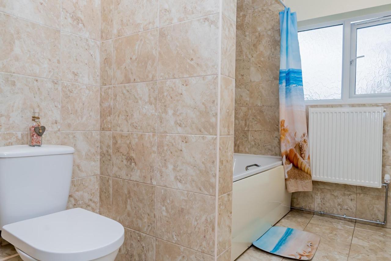 Shirley House 2, Self Catering Guest House, Self Check In, Smart Locks, 10 Min Walk To Southampton General, Aspire And Princess Anne Hospitals, Access To Fully Equipped Kitchen, Excellent Transport Links, Ideal For Longer Stays And Hospital Shifts Luaran gambar