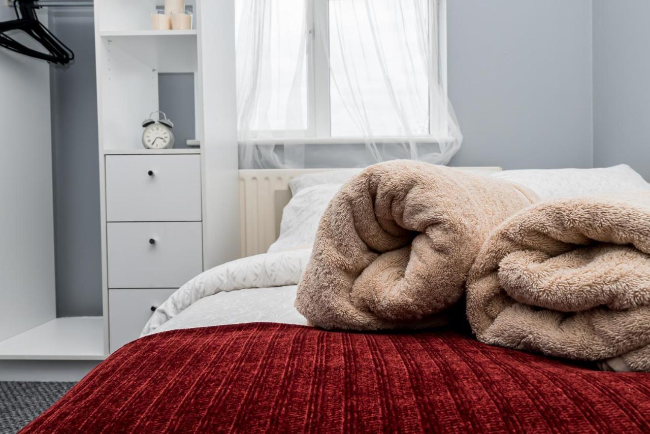 Shirley House 2, Self Catering Guest House, Self Check In, Smart Locks, 10 Min Walk To Southampton General, Aspire And Princess Anne Hospitals, Access To Fully Equipped Kitchen, Excellent Transport Links, Ideal For Longer Stays And Hospital Shifts Luaran gambar